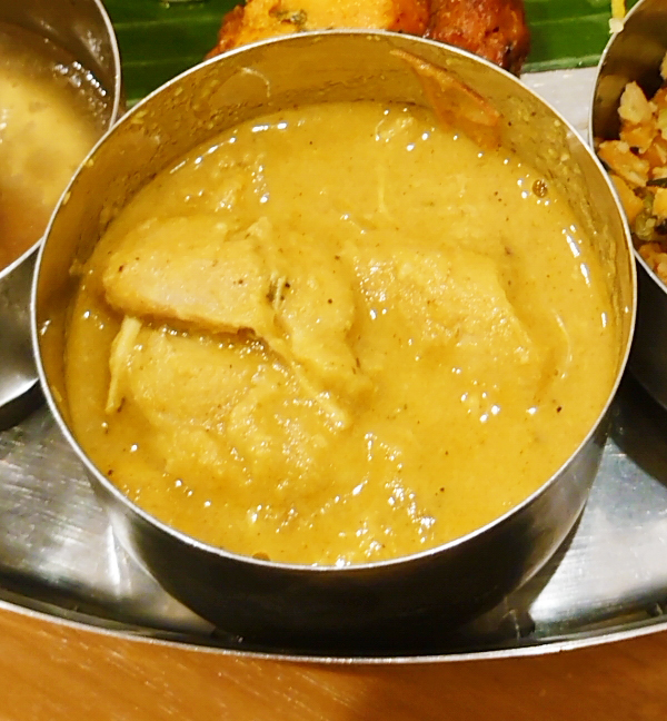 十条カレーリーブス南インドのチキンと野菜のカレーセット