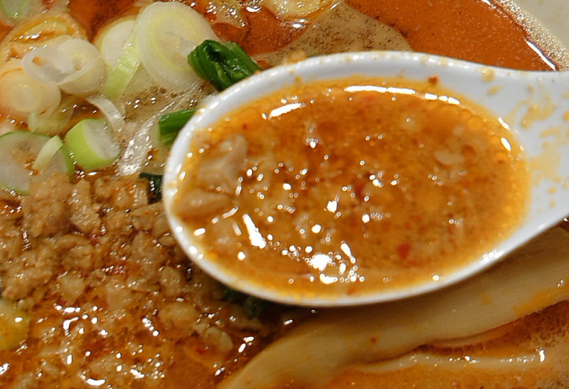 舎鈴 担々麺 スープ