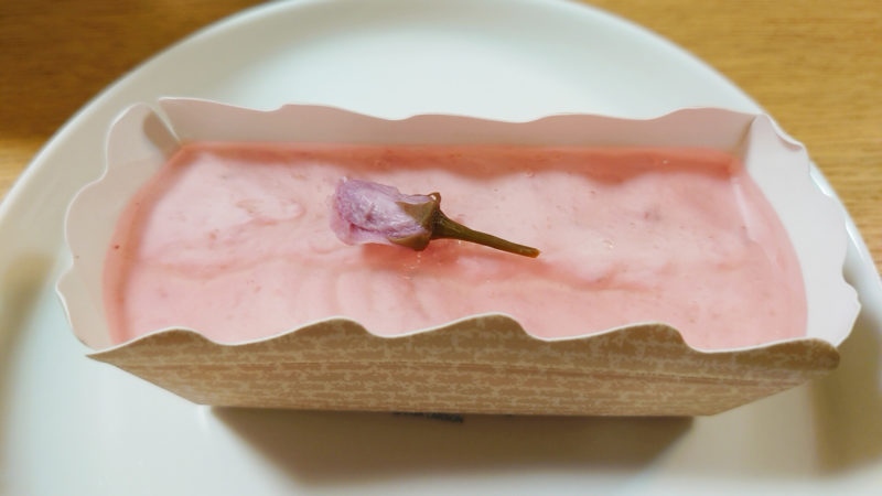 かくれんぼ 桜チーズケーキ