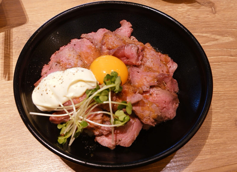 ランプキャップ 赤羽店 ローストビーフ丼