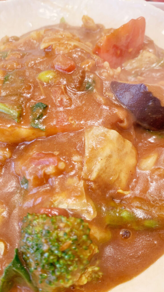 十条にあるcurry＆coffee TIMEでランチを堪能してきたよ！お野菜ゴロゴロのカレーでお腹いっぱい満たされました！｜赤羽マガジン