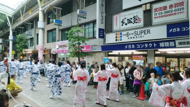 4年ぶりの赤羽馬鹿祭りが本日30日開催されましたが、大賑わいでした。｜赤羽マガジン