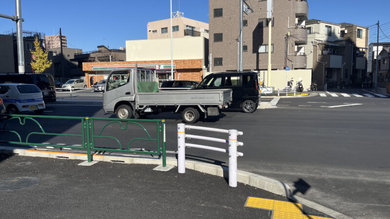 赤羽岩淵 横断歩道 舗装工事