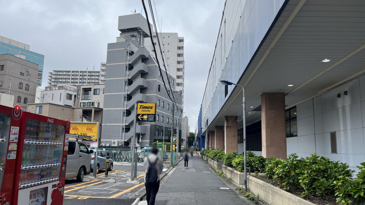 赤羽西 スリラチャ