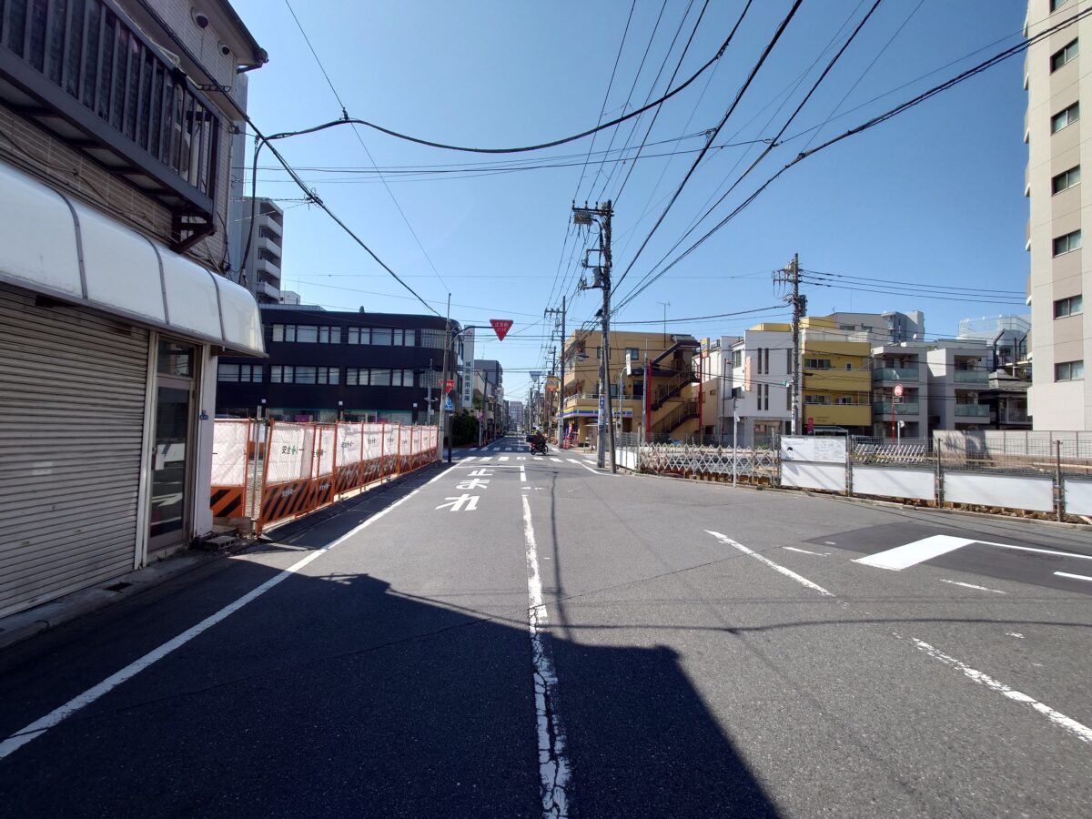 尾久駅前