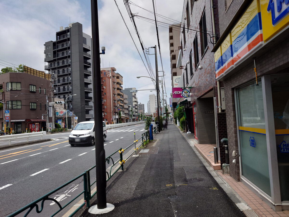 ミニストップ志茂駅前店