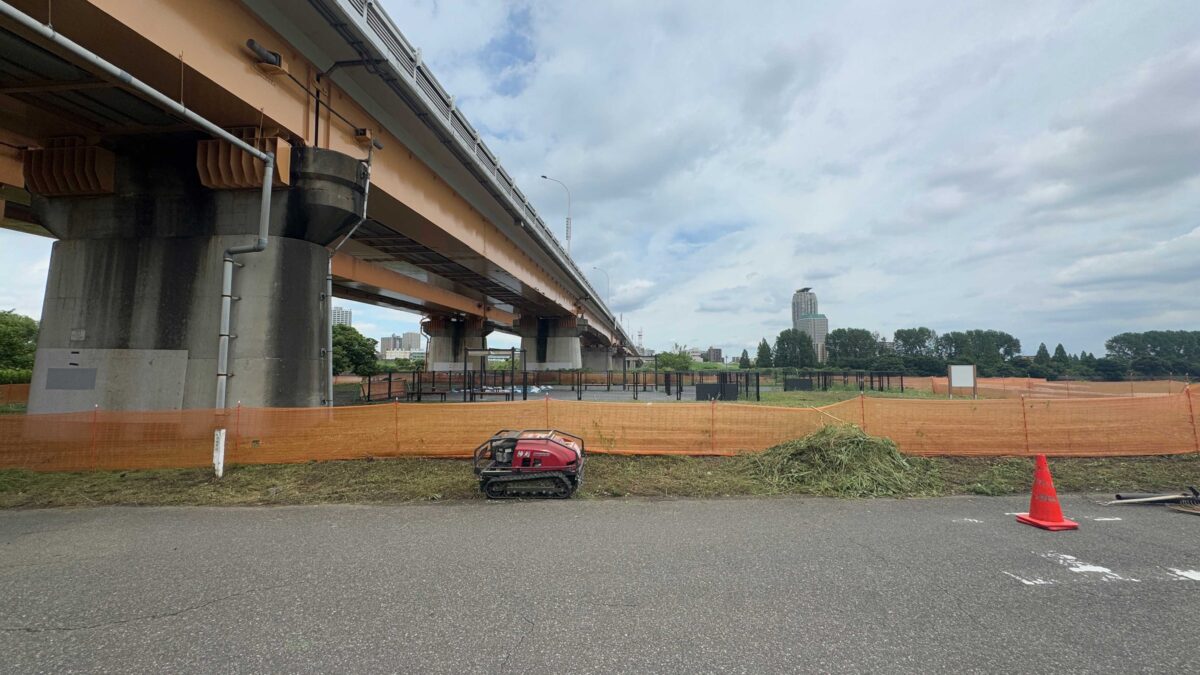 荒川岩淵関緑地ドッグラン