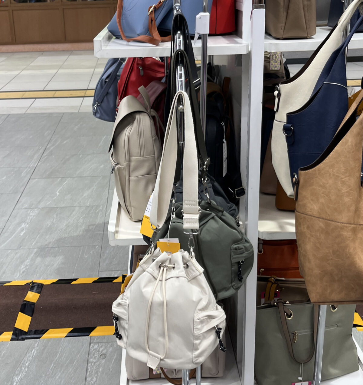 エキュート赤羽みなみ ヨリミチ広場