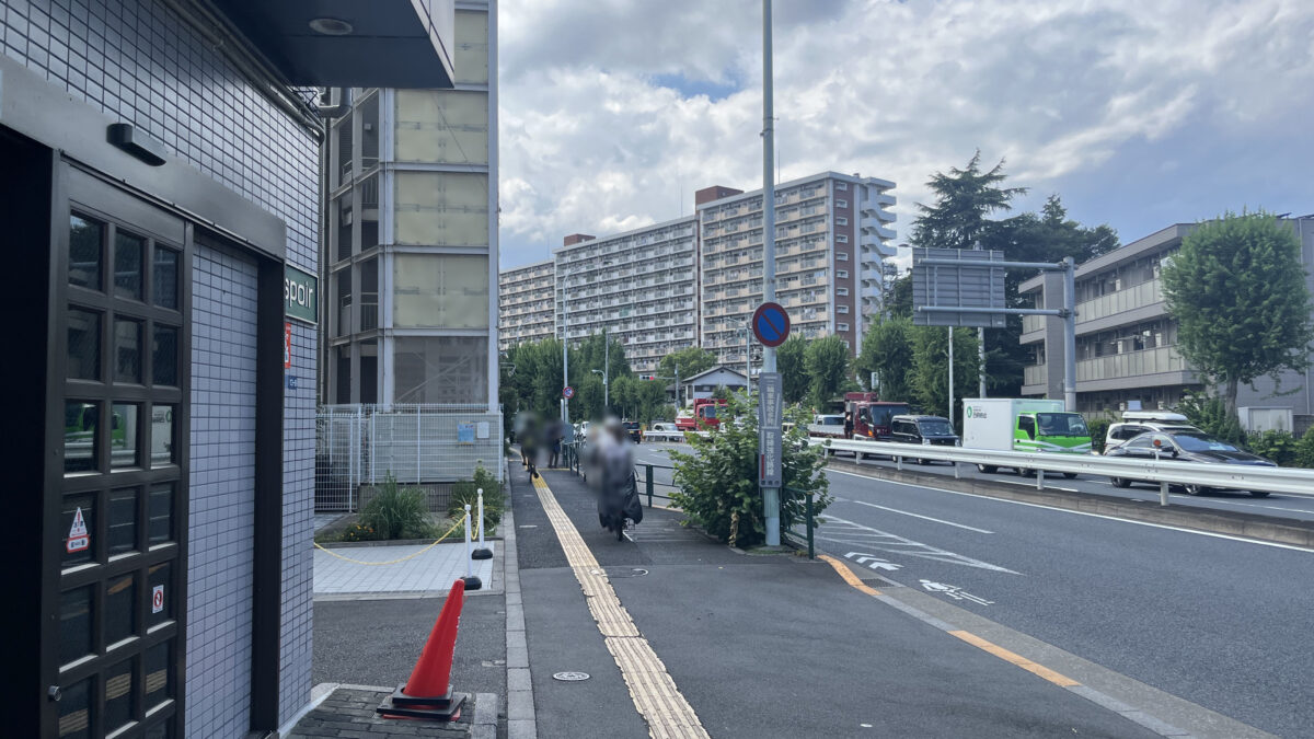 北赤羽 AkabaneCaféにじいろのひつじ