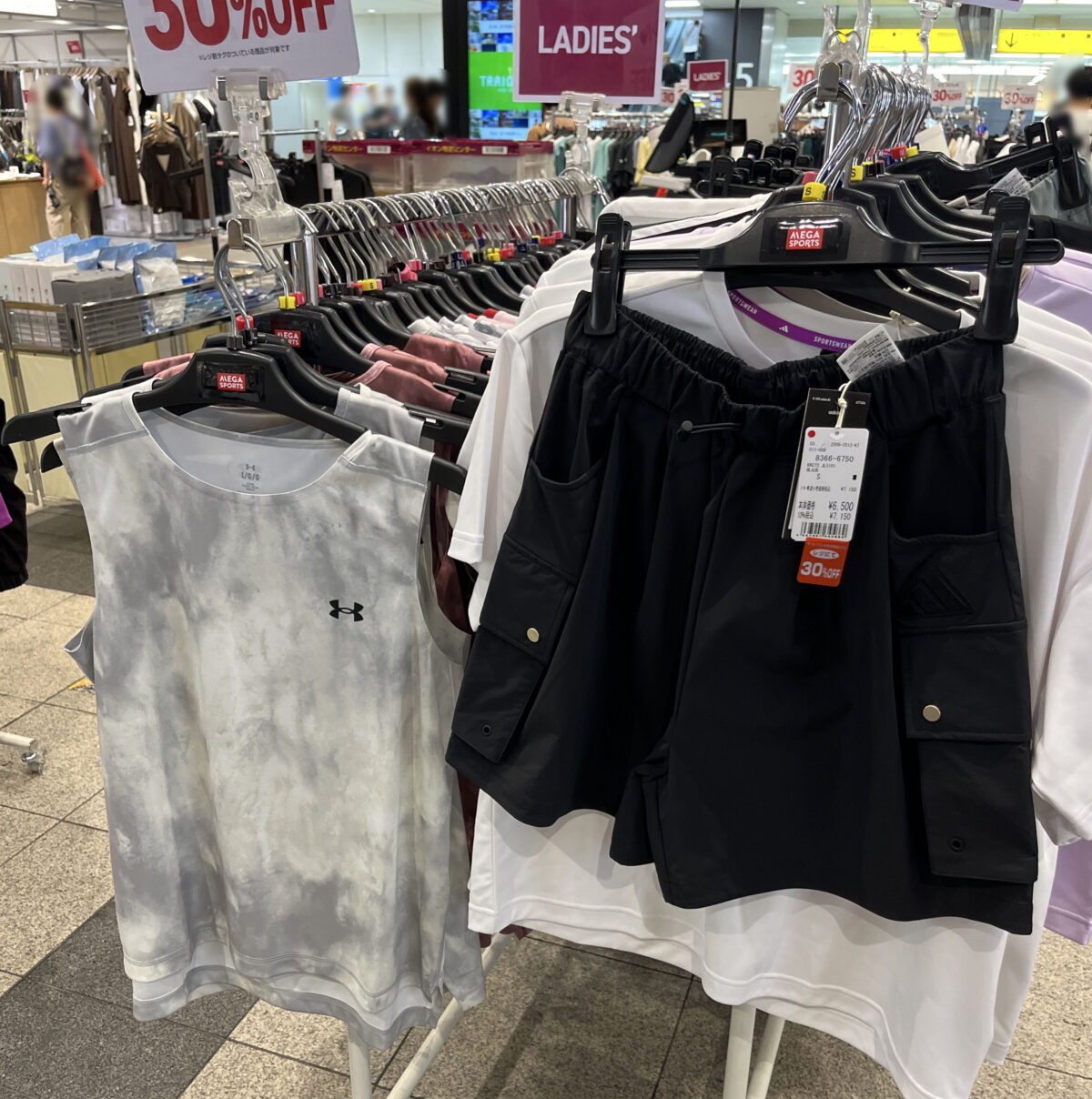 エキュート赤羽きた ヨリミチ広場