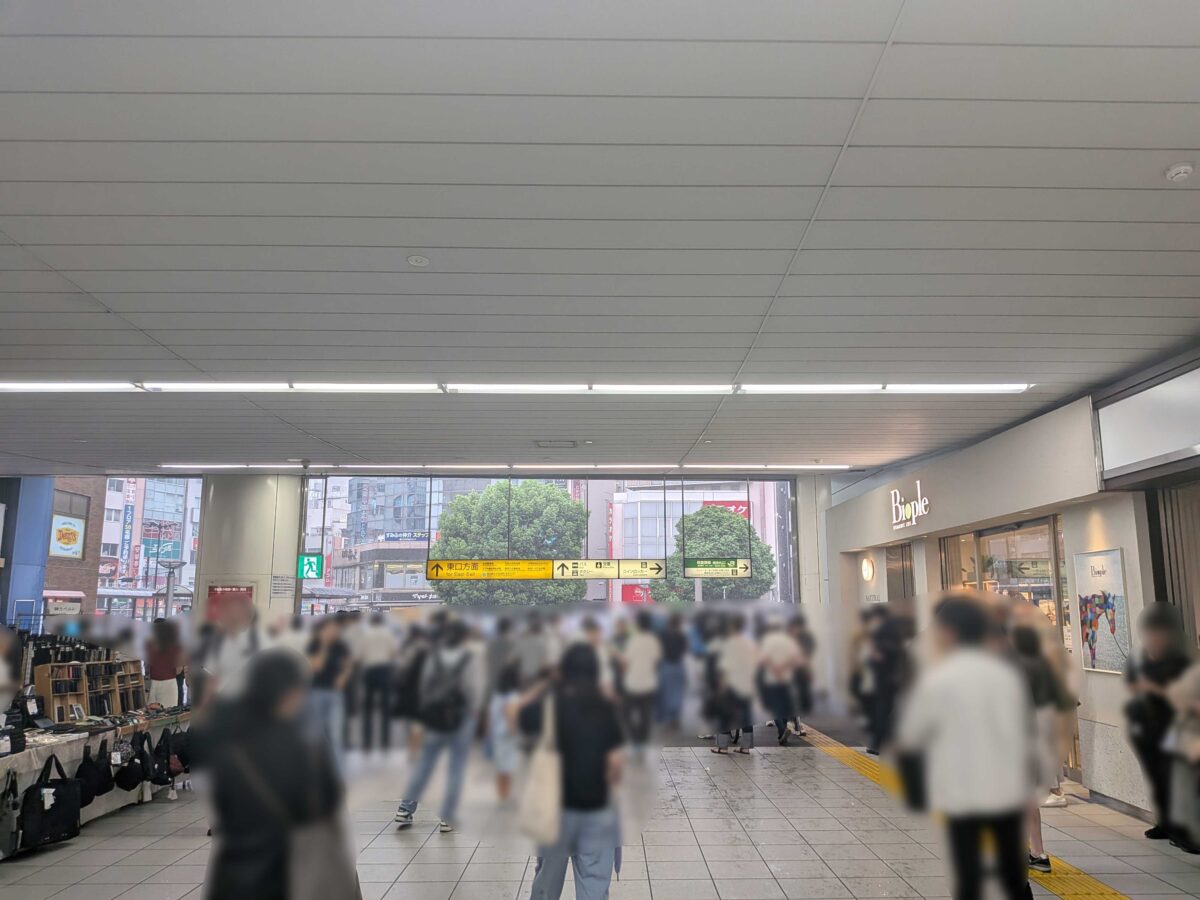 赤羽駅8月8日(金)13:45