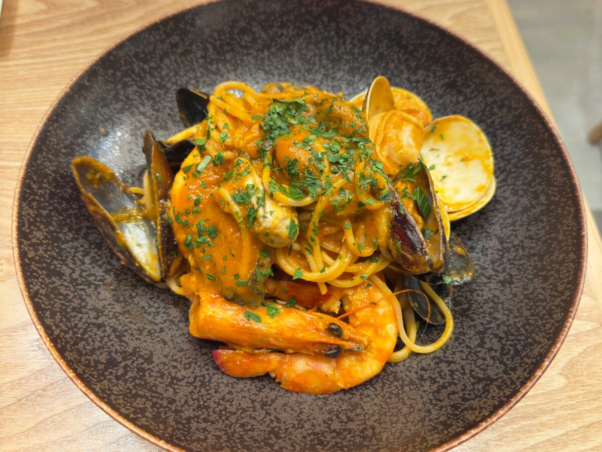 魚イタリアン ピザとパスタ