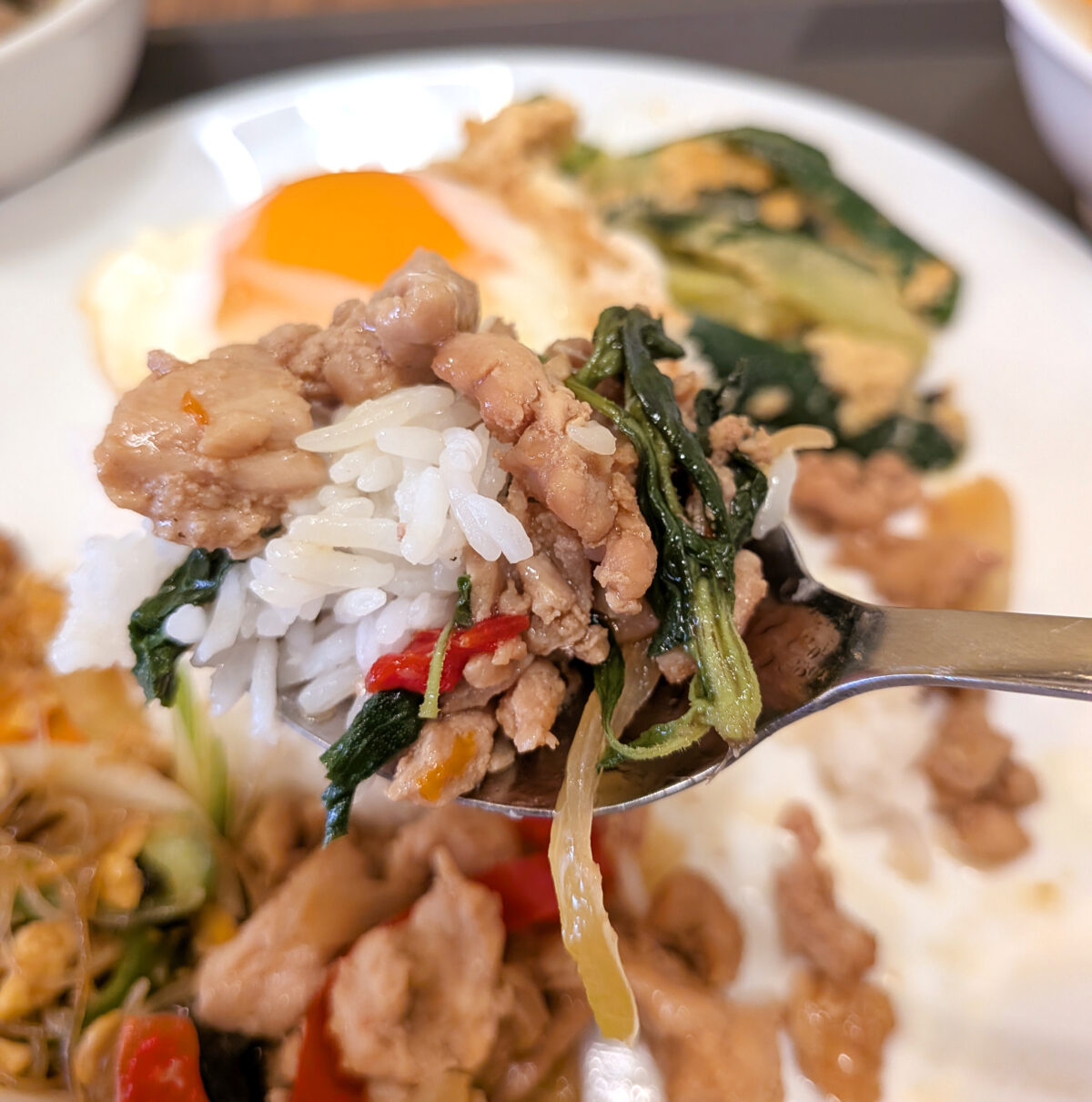 やまとん食堂 ランチ おかずぶっかけごはん