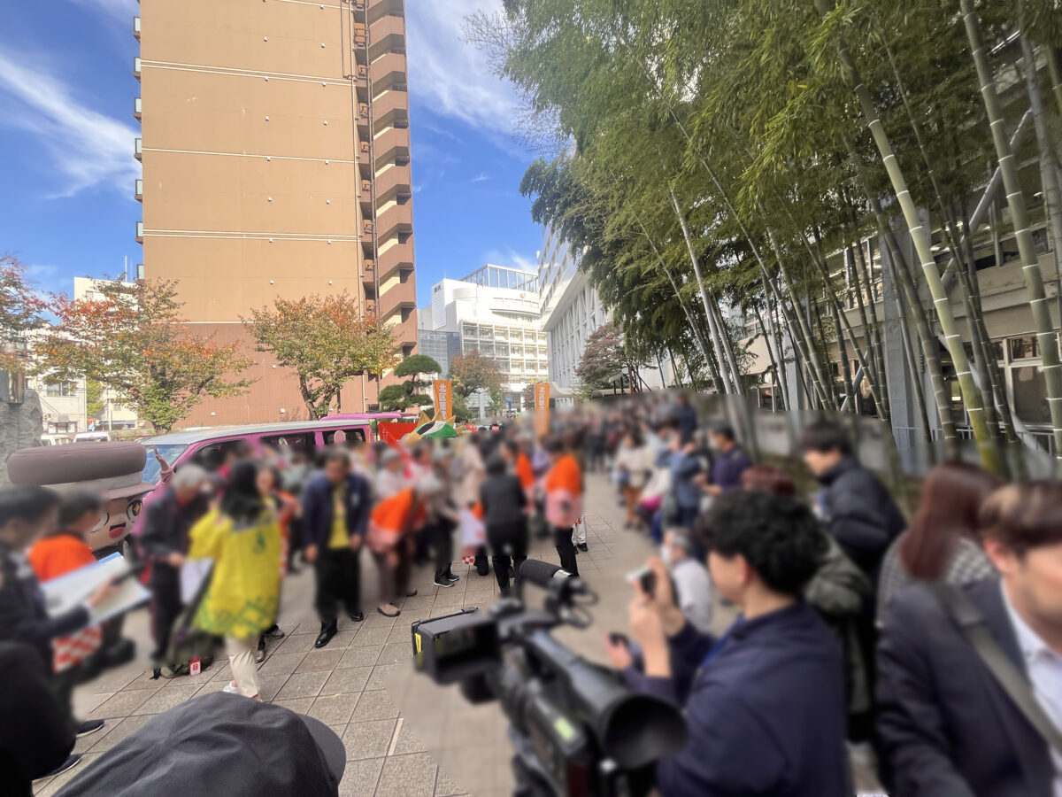 北区 デフリンピックPRキャラバンカー