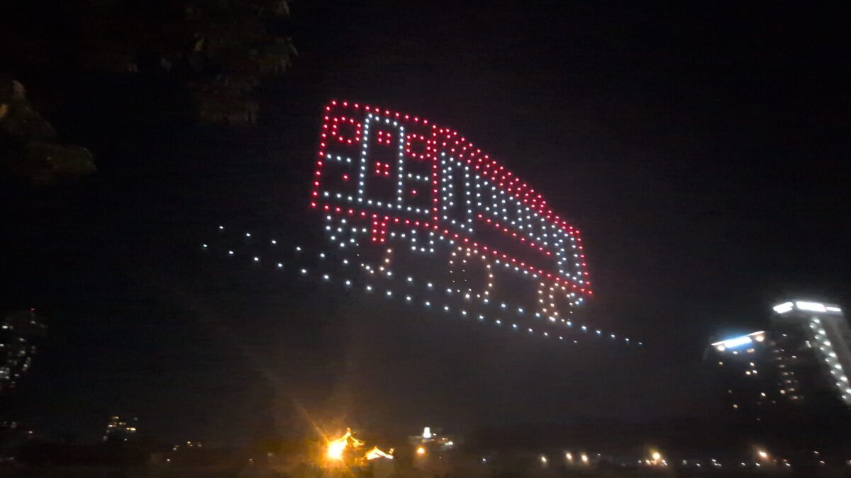 上野公園 不忍池  ドローンショー