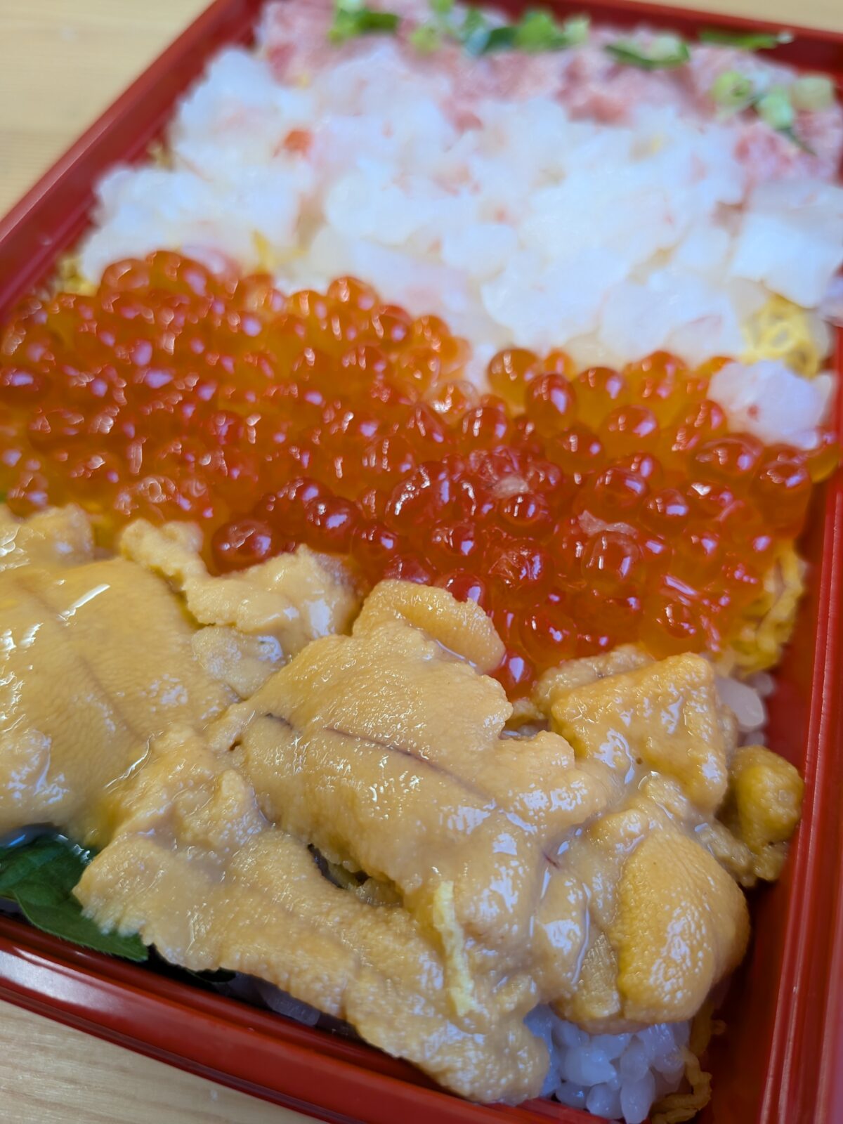 角上魚類 四色丼