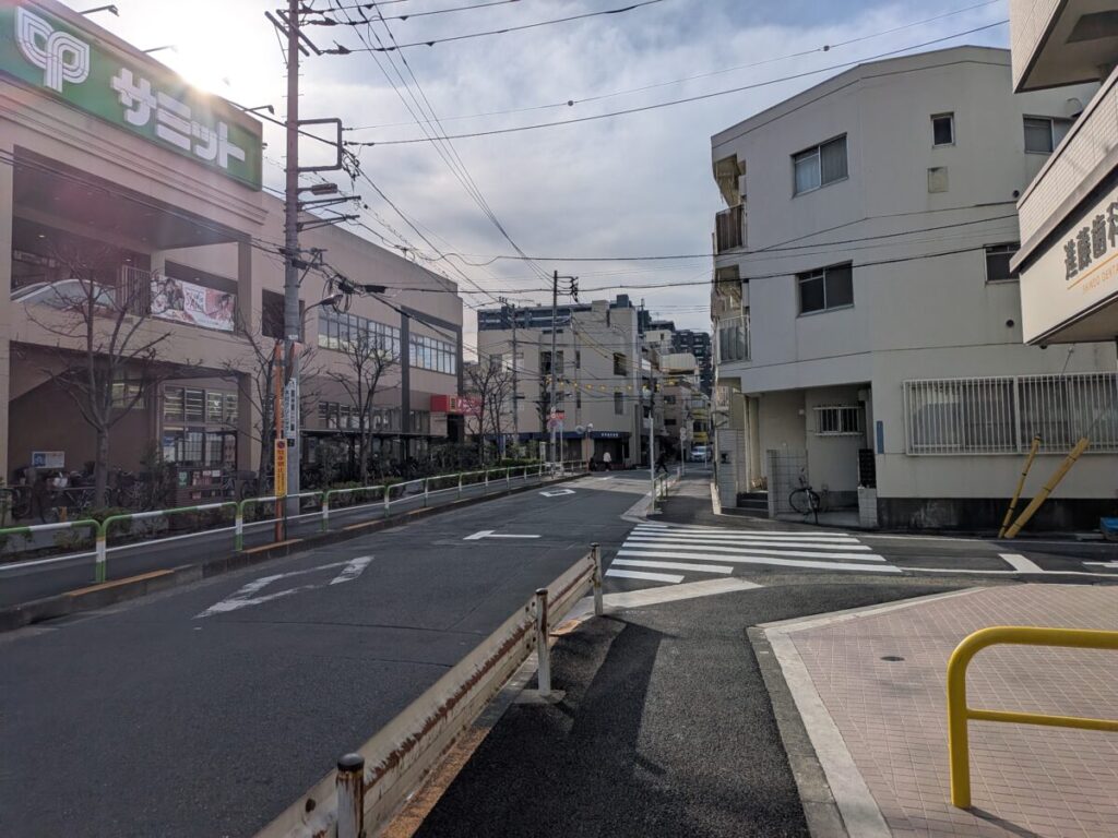 東十条 アイセイ薬局 王子神谷店