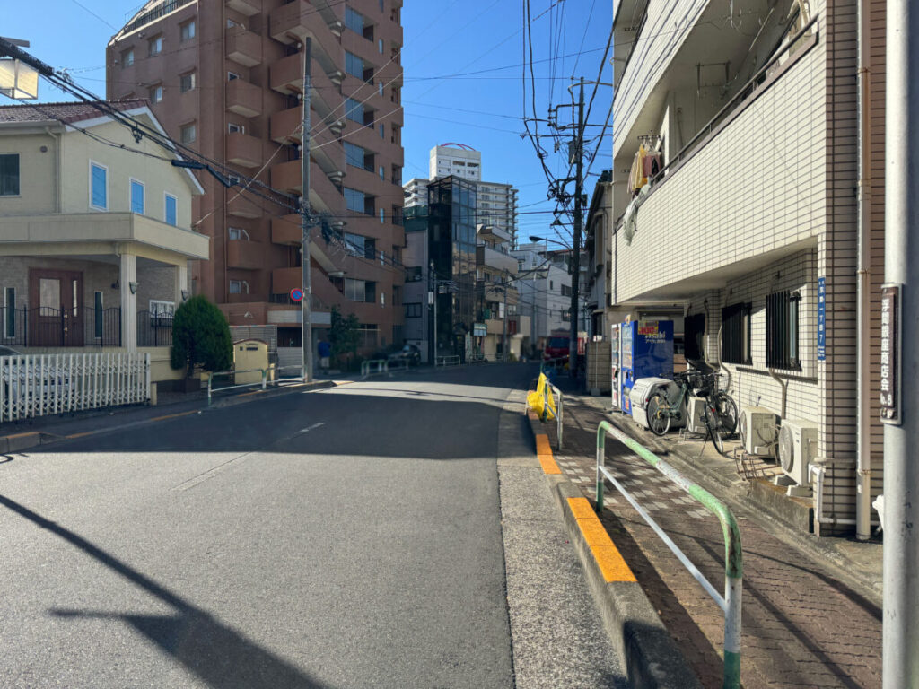 浮間　Cloudy cafe stand