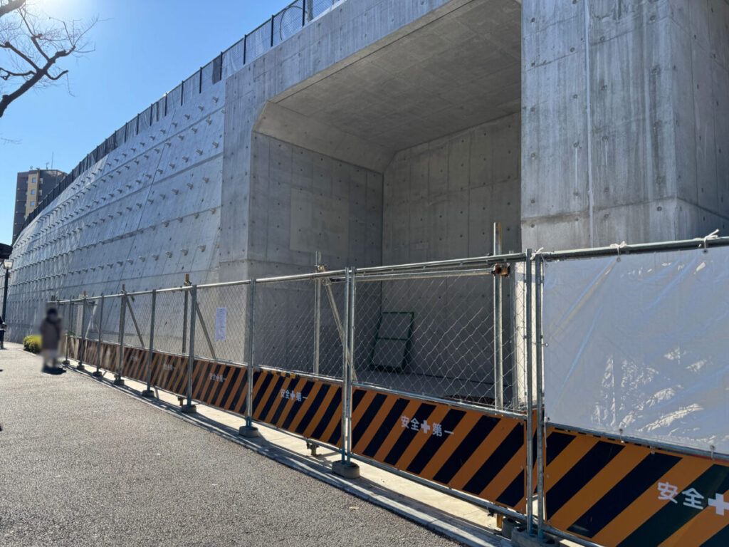 赤羽駅西側自転車駐輪場