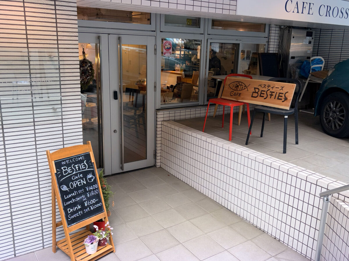 Besties cafe 夕暮れソーダ 店内