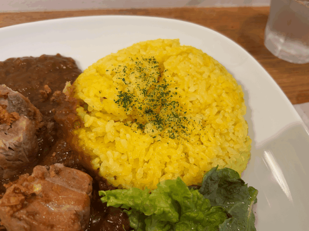 赤羽 べスティーズカフェ とろける豚の角煮カレー