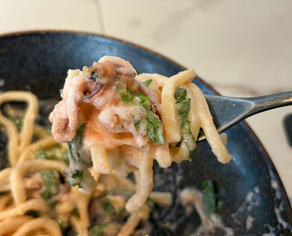 魚イタリアンピザとパスタ ランチの本日のパスタ（濃厚明太クリームパスタ）